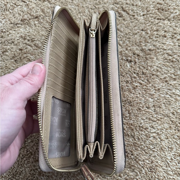 Michael Kors Taupe full size Leather Wallet - Picture 3 of 4